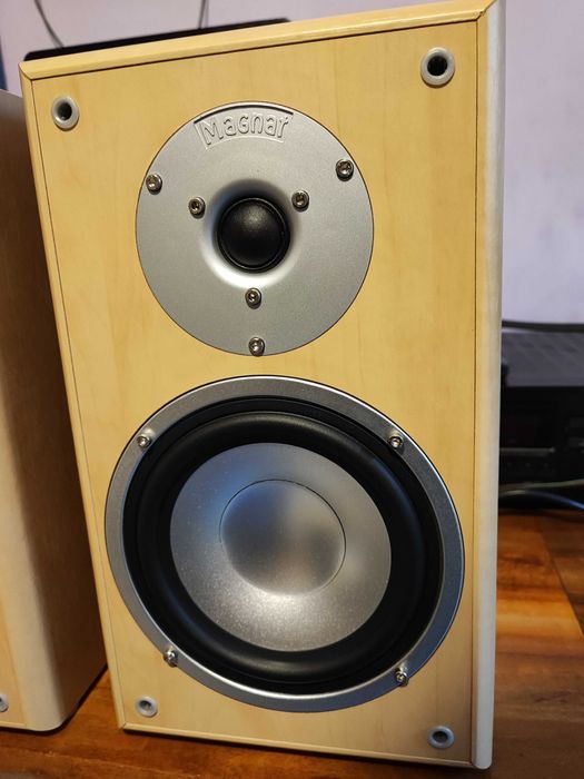 boxe Magnat Motion 220 superbe sunet parfum