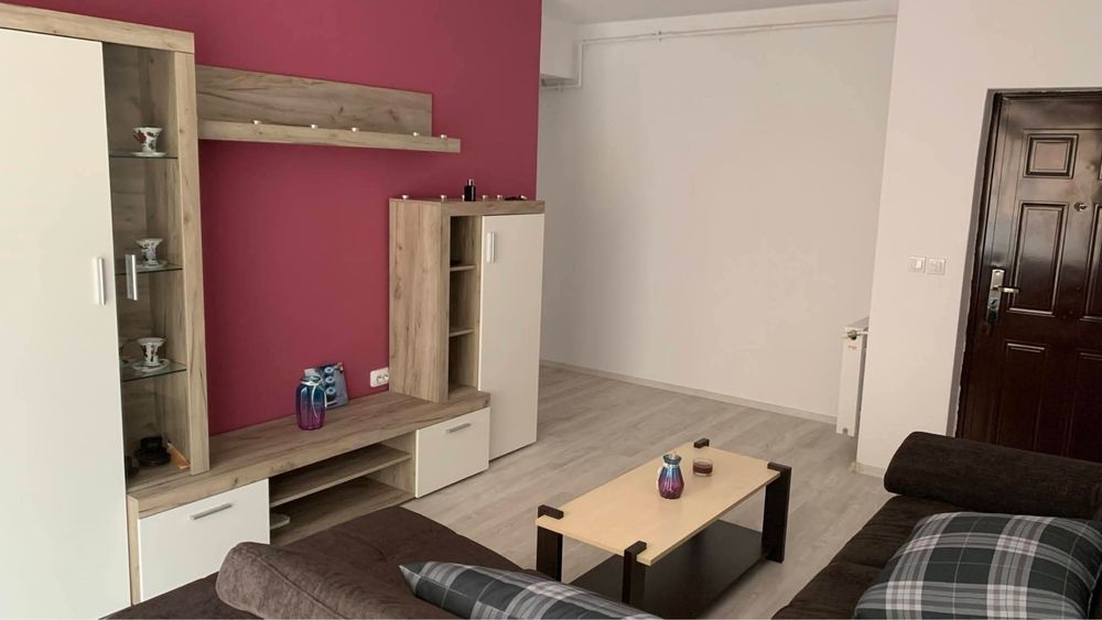 Inchiriez apartament Floresti, zona Eroilor,  3 camere, 75mp