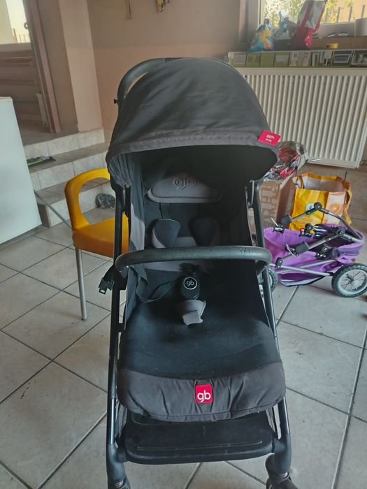 Vând cărucior de copii tip sport
