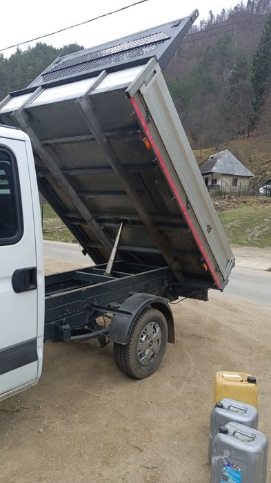 Iveco Daily cu Basculare 7locuri Doka cu Climă