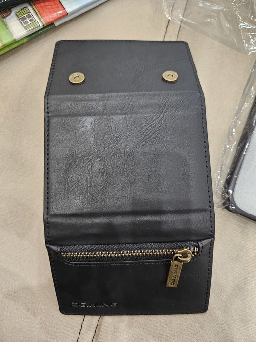 Кожен калъф   за Iphone 16 Pro