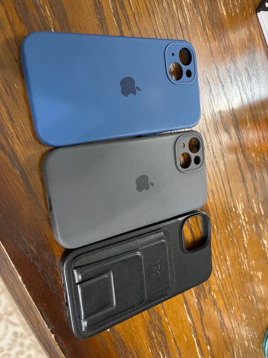Продам чехлы на Iphone 13
