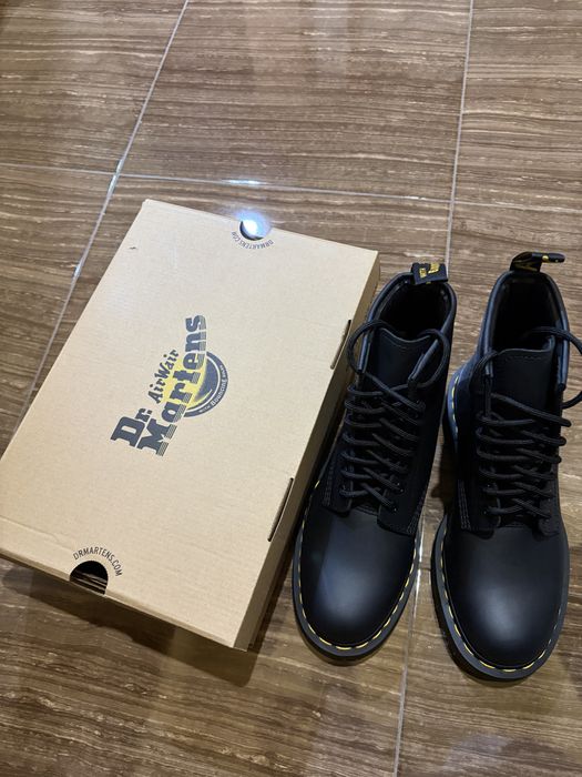 Ghete Dr Martens  piele naturala