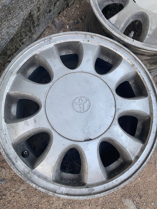 Продам диски R14 тойота