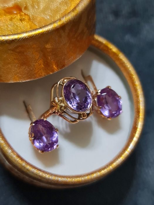 Золотой комплект 583 пробы с александритом