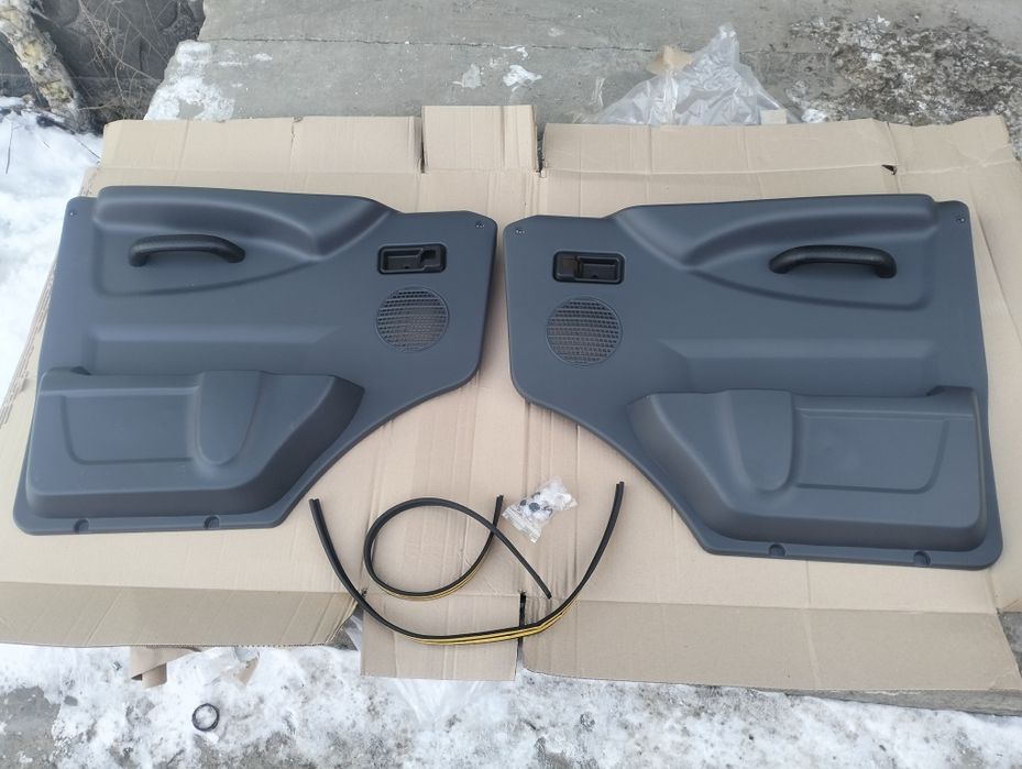 Обшивка дверей пластик на Газель