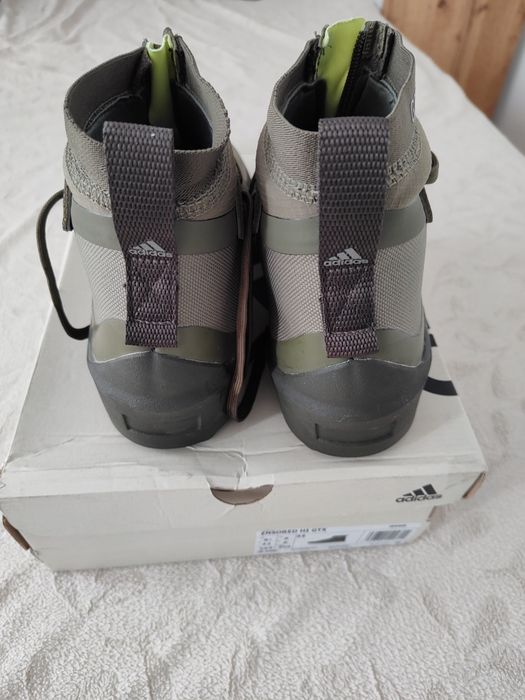 Adidas znsored gore tex