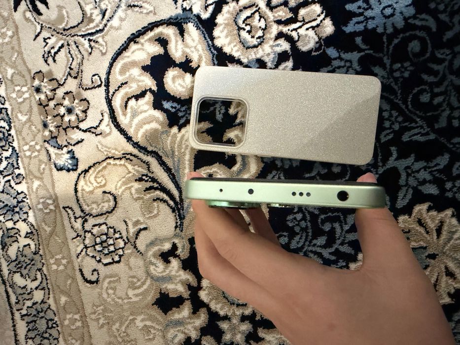 Телефон Redmi Note 13