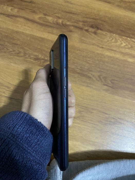 Oppo A52 смартфон