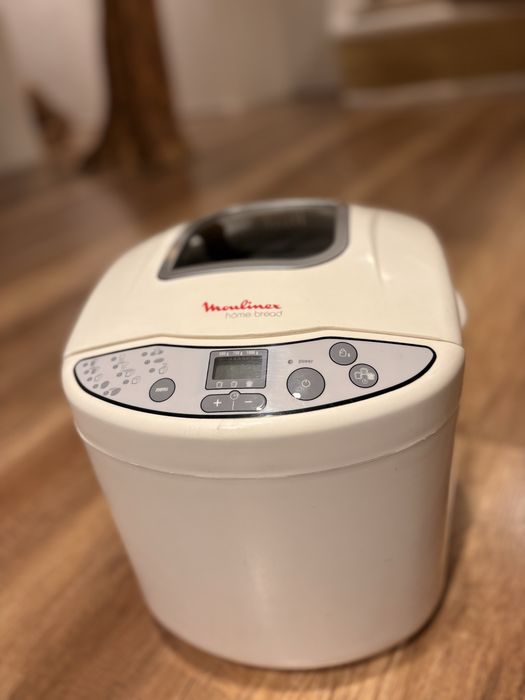 Aparat pentru paine/ Masina de paine