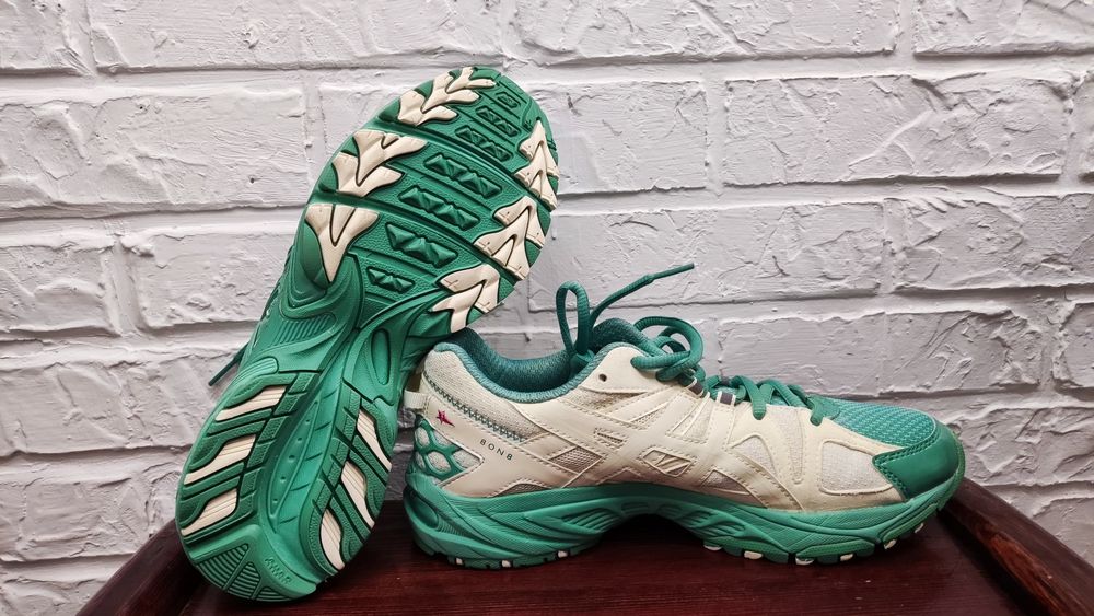 ASICS 8On8 GEL-KHANA TR размер 38(24см)не подошли