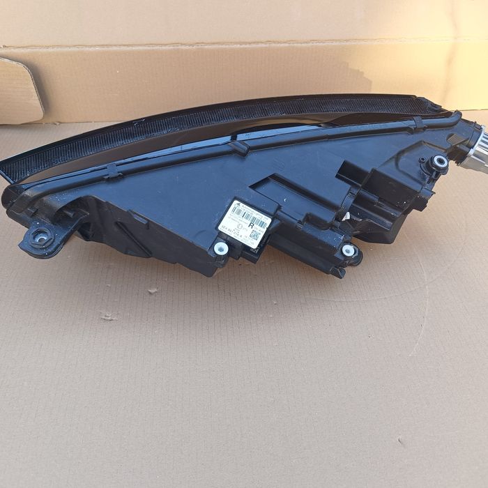 Десен фар Skoda Octavia 4 , 5E4941016A