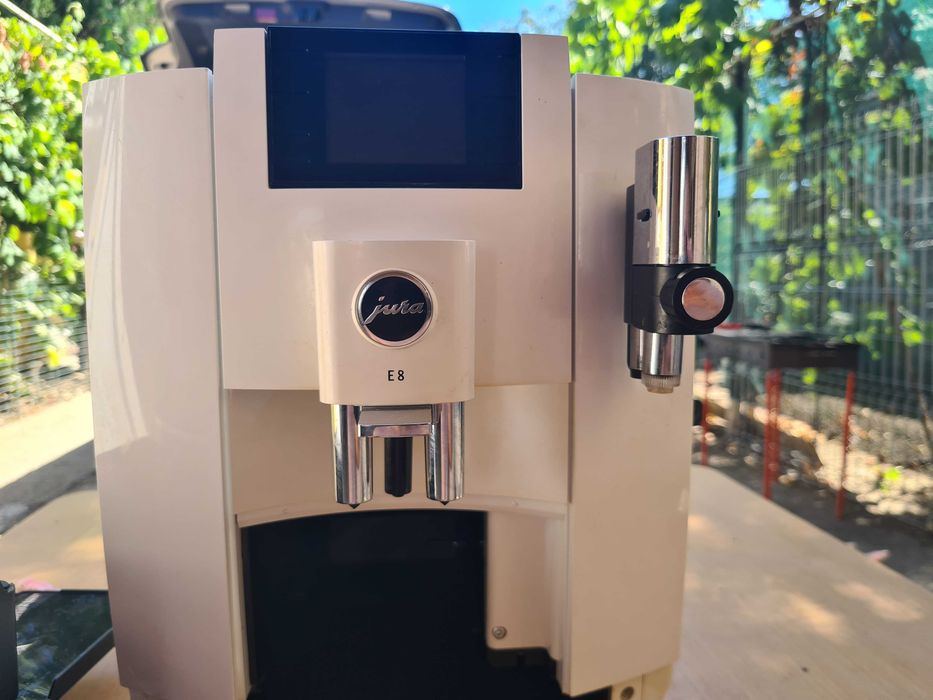 Espressor Jura E8 Piano White 2023