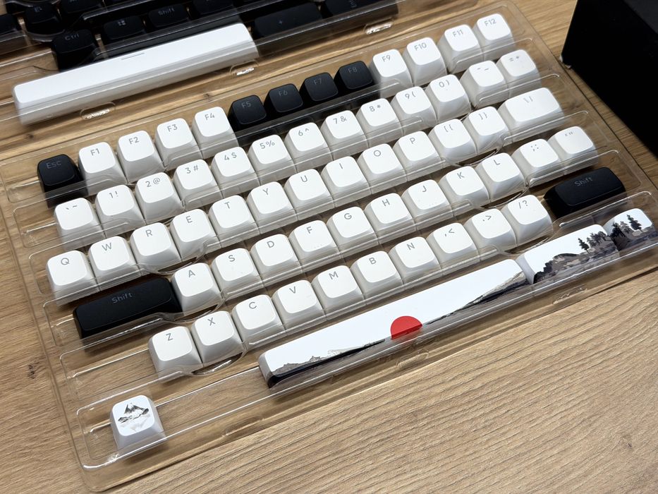 ЧИСТО НОВИ! DARK PROJECT Fuji Keycaps ANSI + ISO / PBT / Doubleshot & Dye-Sub / CSA
