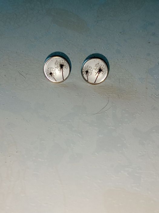 Продавам нови обеци