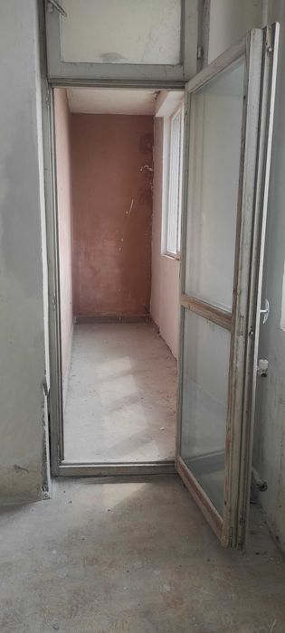Продава се Тристаен апартамент в Велико Търново, Света гора - 73 кв.м за 0 €/кв.м - Снимка #4