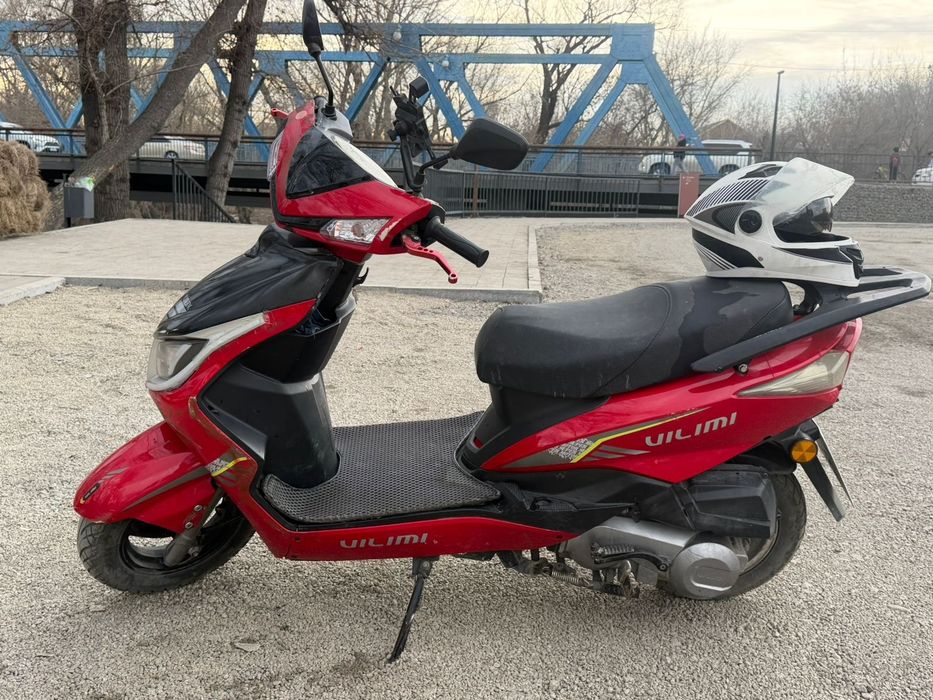 Скутер Viliam m8