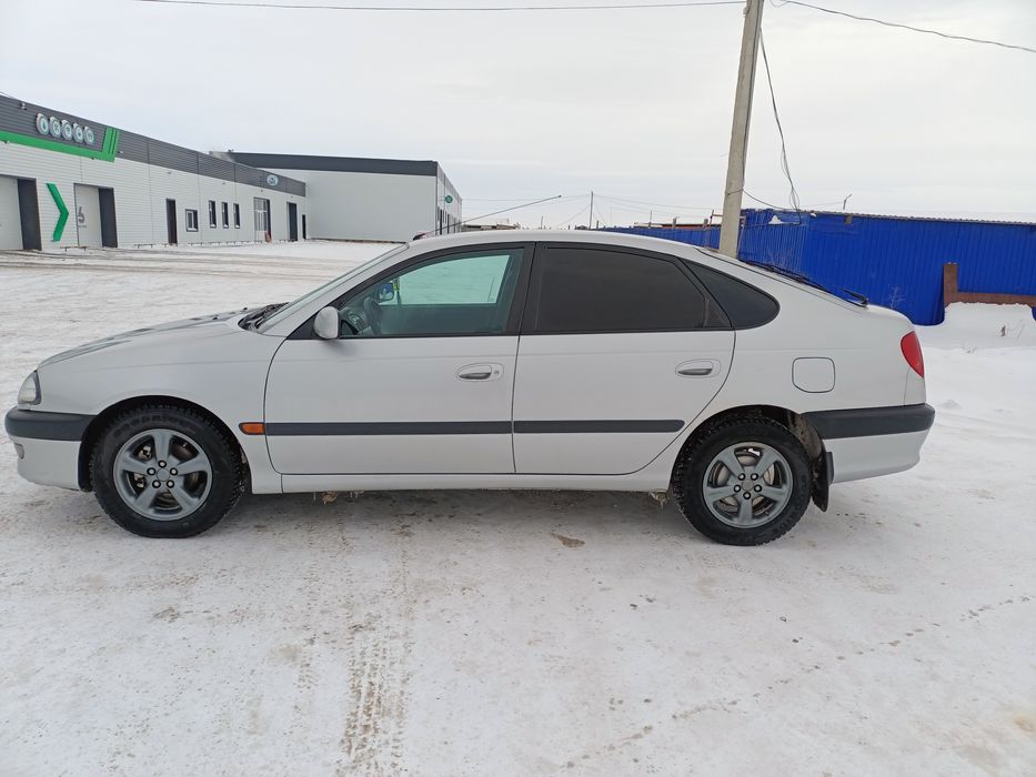 Продам таета авенсис 1999года