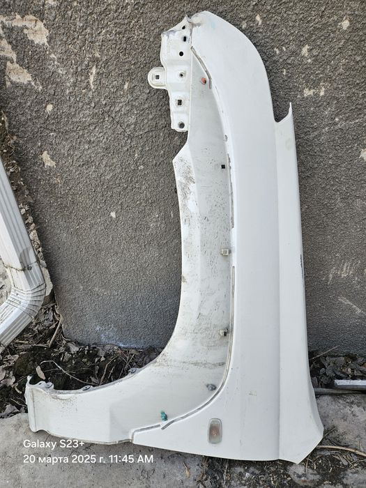 Крыло переднее  для тойота  прадо