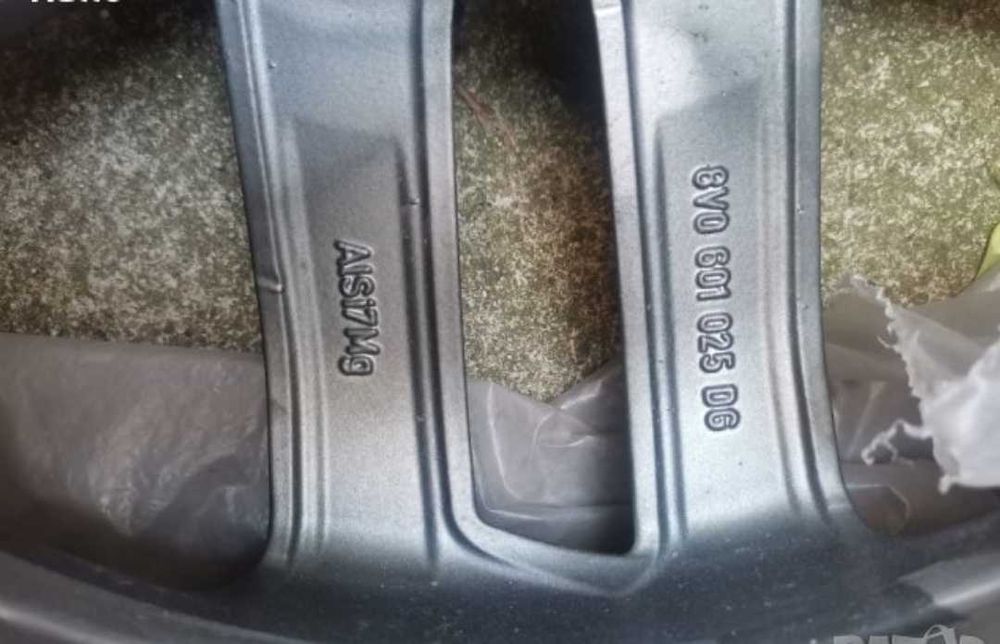 Джанти с гуми за АУДИ, 5х112, 225,40,18/от А3-2018г.