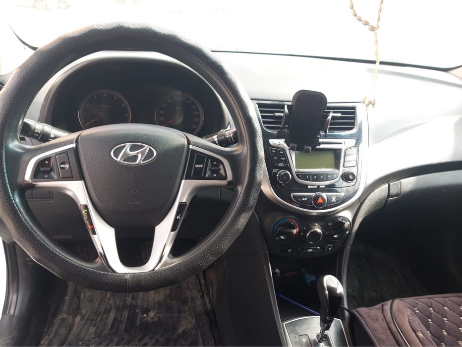 Hyundai Accent 2011