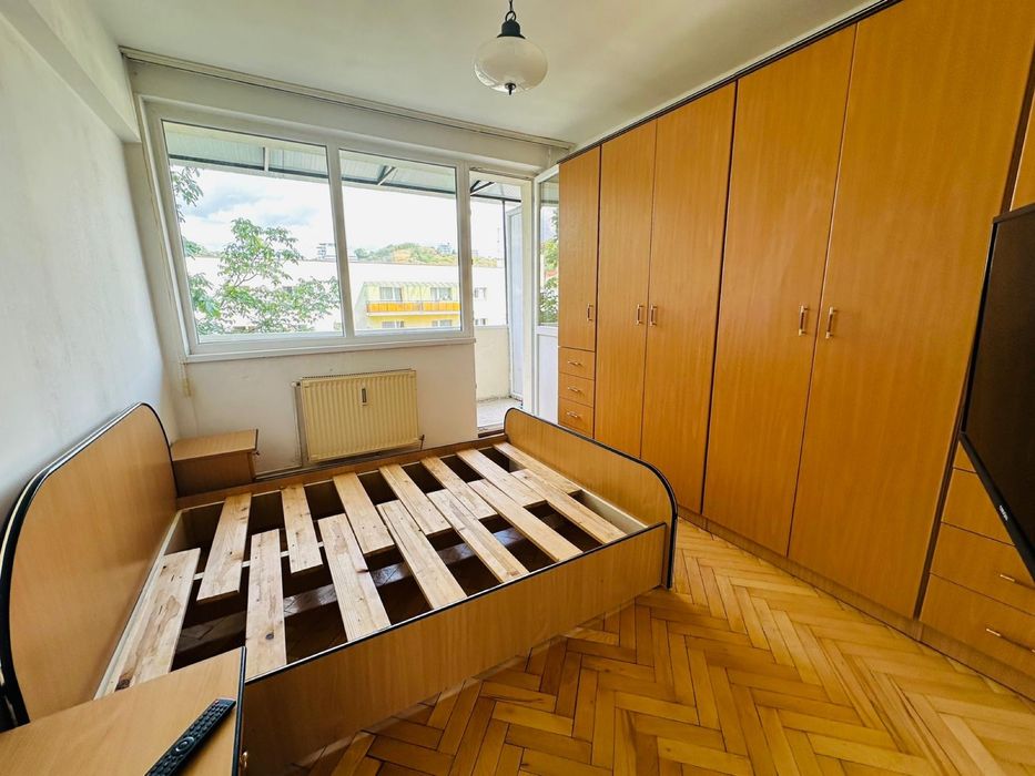 Persoana fizica vand 3 camere grigorescu str Hateg