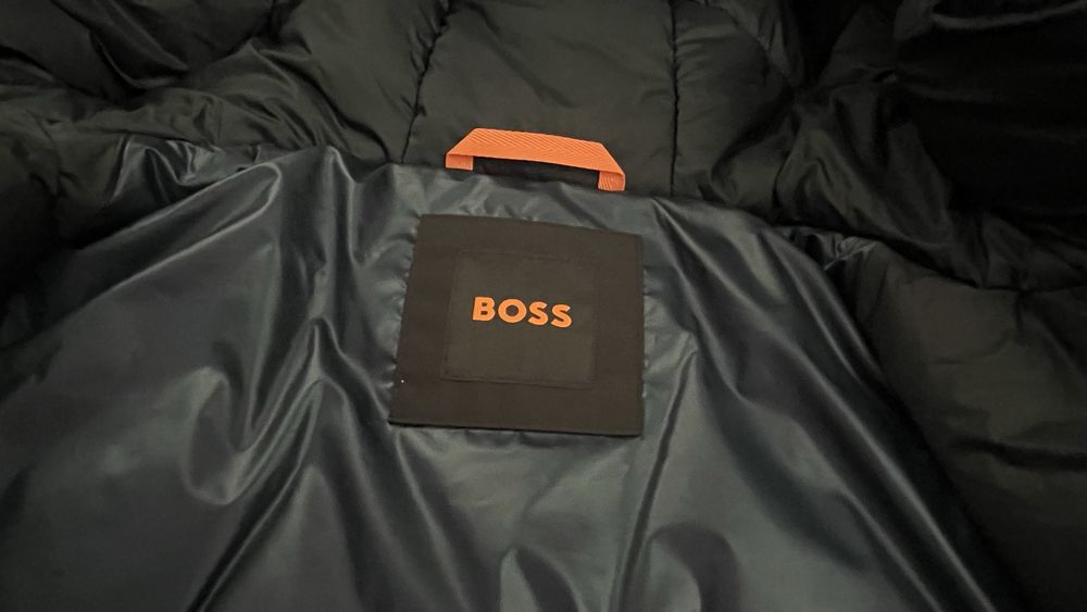 Geaca Boss - marimi L, XL, XXL