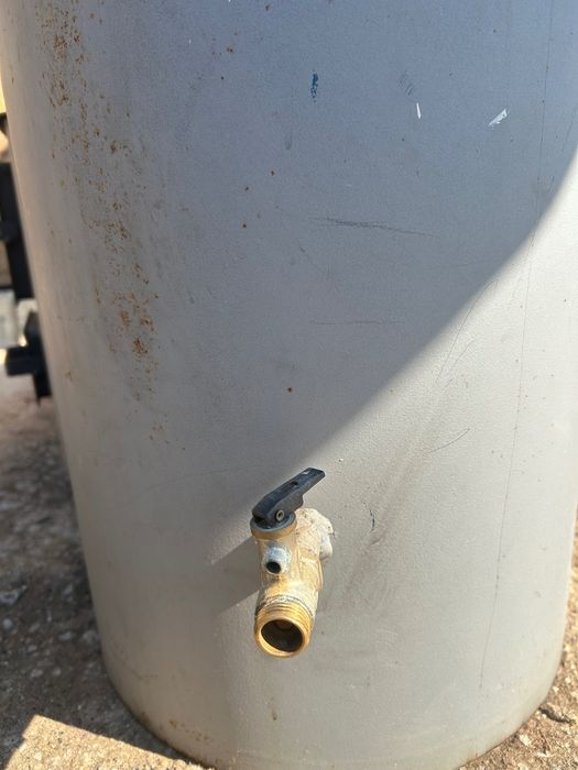 Vând ansamblu de boiler pe lemne capacitate  90 de litri cumpărat acum doi ani de la Dedeman ,a fost folosit doi ani doar de câteva ori