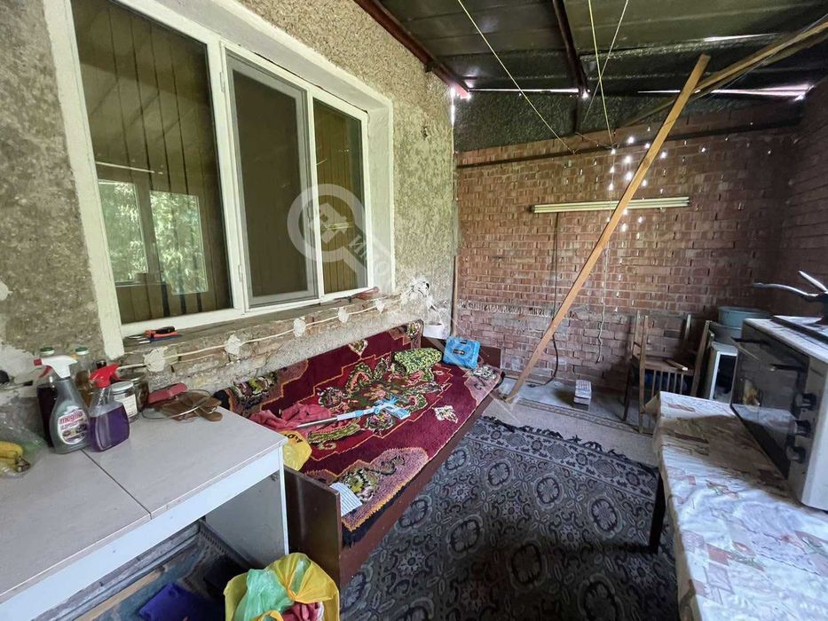 Продава се етаж от къща идеален център 120кв.м.