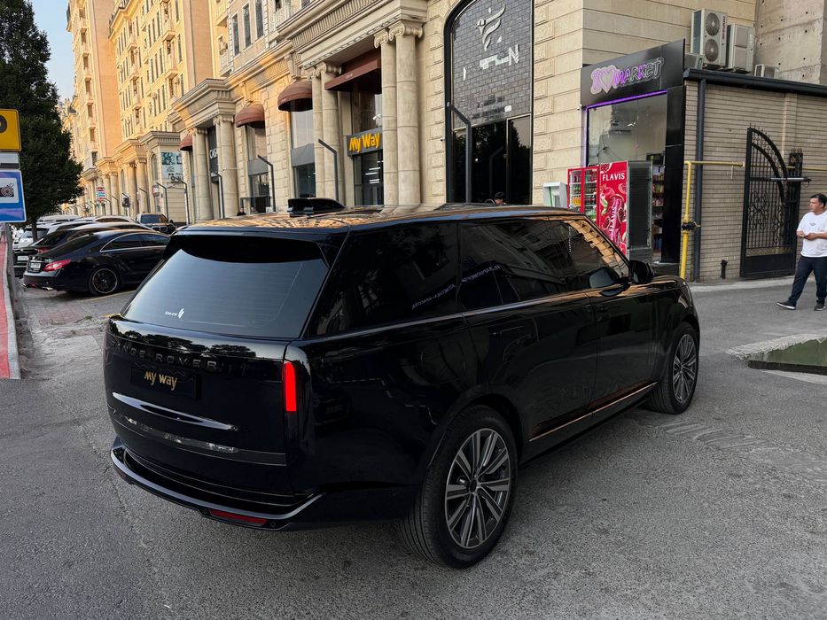 Range Rover P530 Long