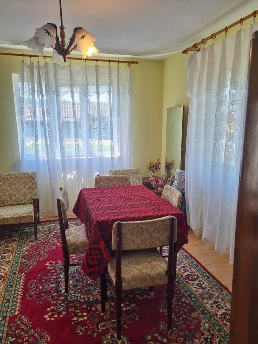 Vand casa plus teren de 25 ari