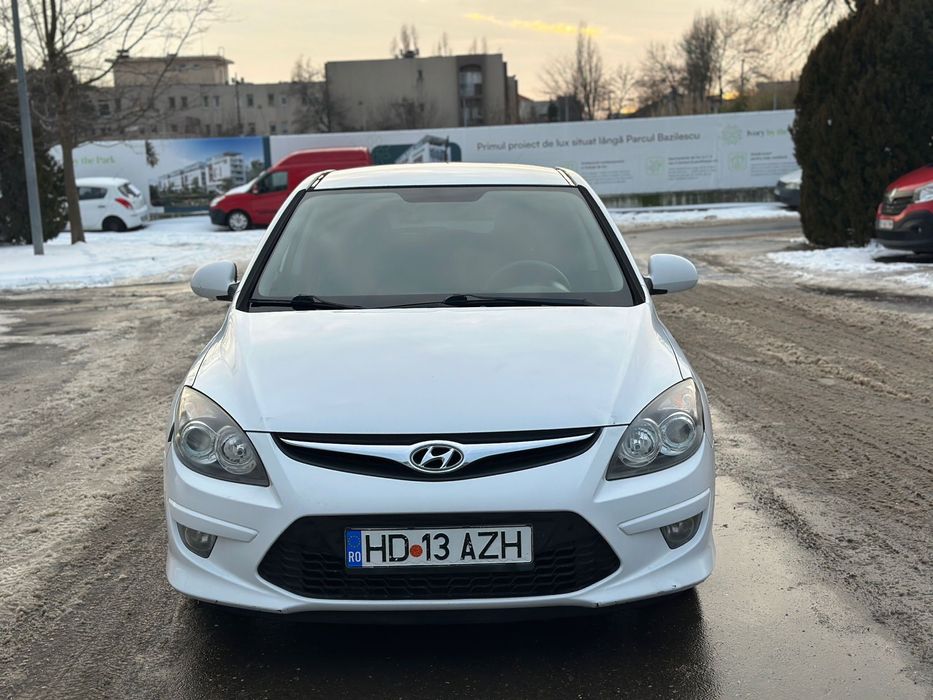 Hyunai I30 an fabricatie 2011