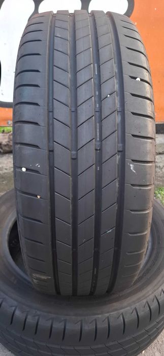 2бр. 215/55/17 Bridgestone 7mm грайфер, дот 23г. Безплатен монтаж