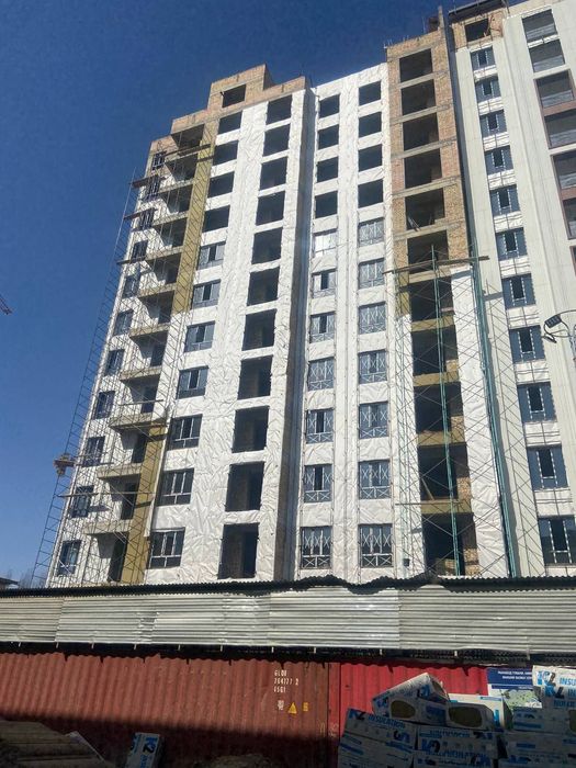 2/8/13 Яшнабадский р-н,ЖК Авиатор,ориентир 3 х уровневый мост,коробка