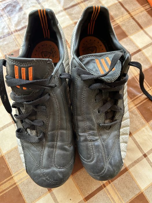 Футболни обувки Adidas,номер 39