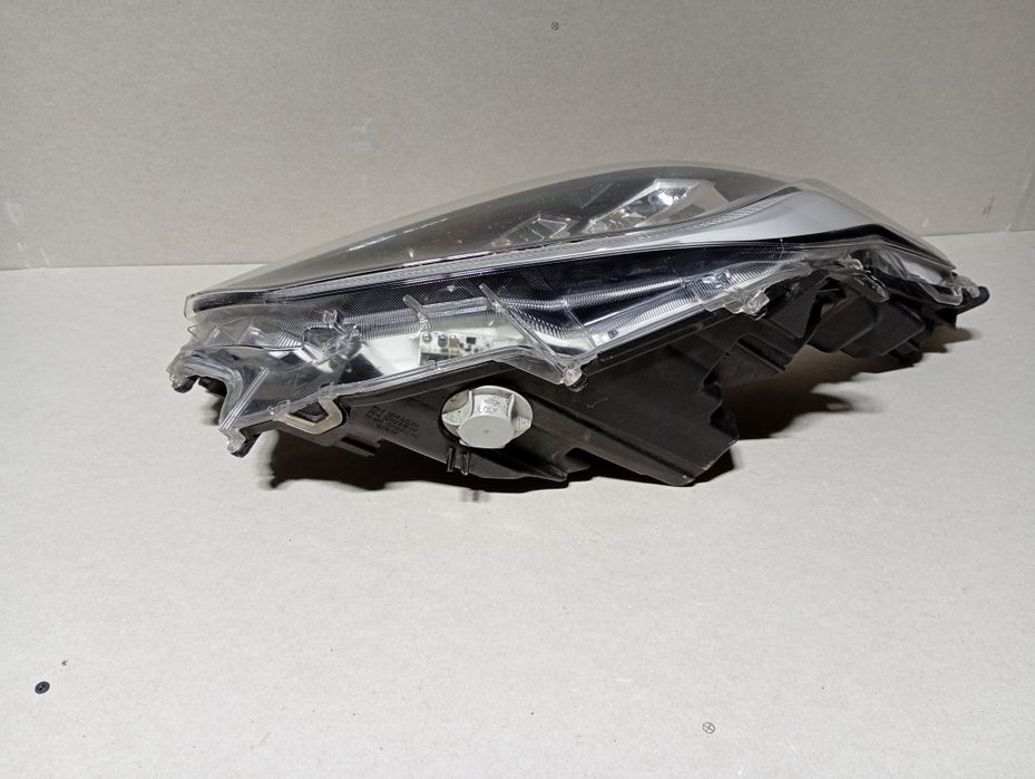 Far stânga full led Toyota Yaris 4 2018-2023