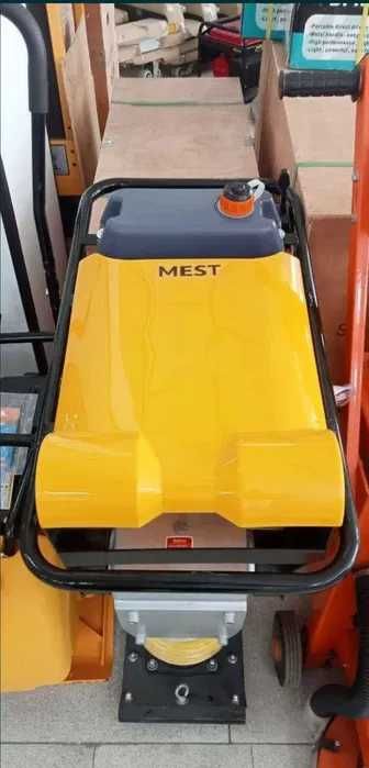 Трамбовка кенгуру бензин Honda motor в Навои