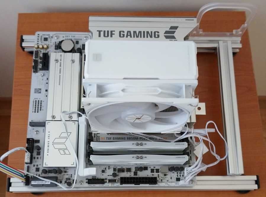 практически нова геймърска конфигурация с RTX 5090