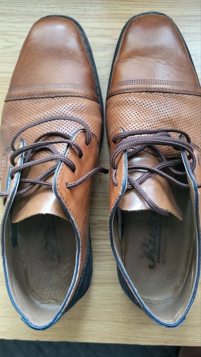 Продавам обувки rieker. Почти не са обували.без забележки.цена 75 лв.