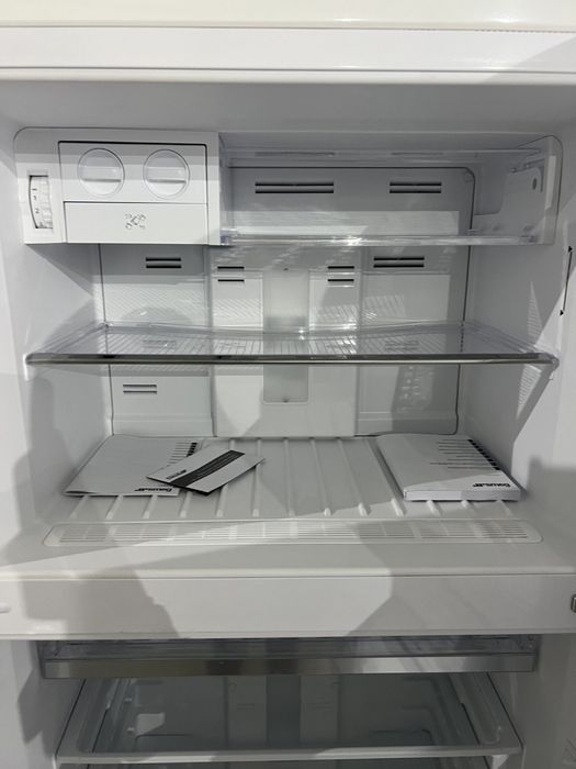 Хладилник с камера 412Л - SMEG FAB50RWH