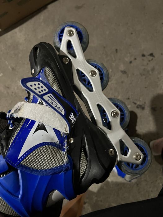 Синие ролики