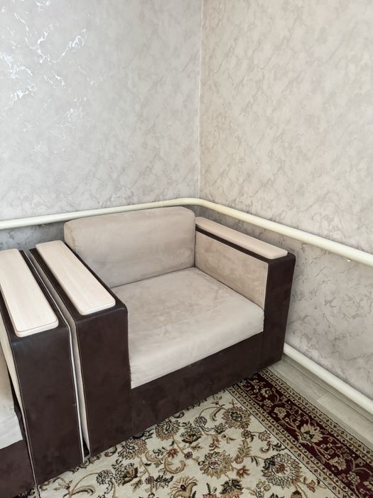 Продается Диван раздвижной с креслом