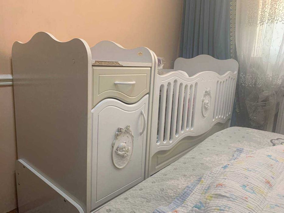 Детская кровать.Вместе с бортиками