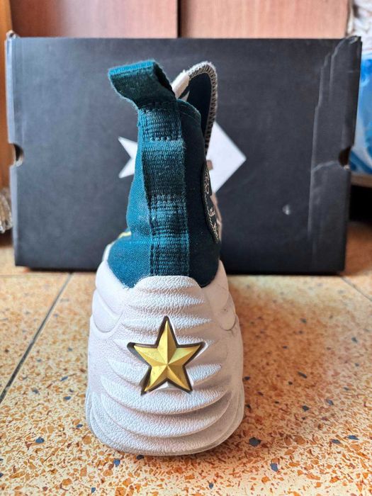 Converse Run Star Motion