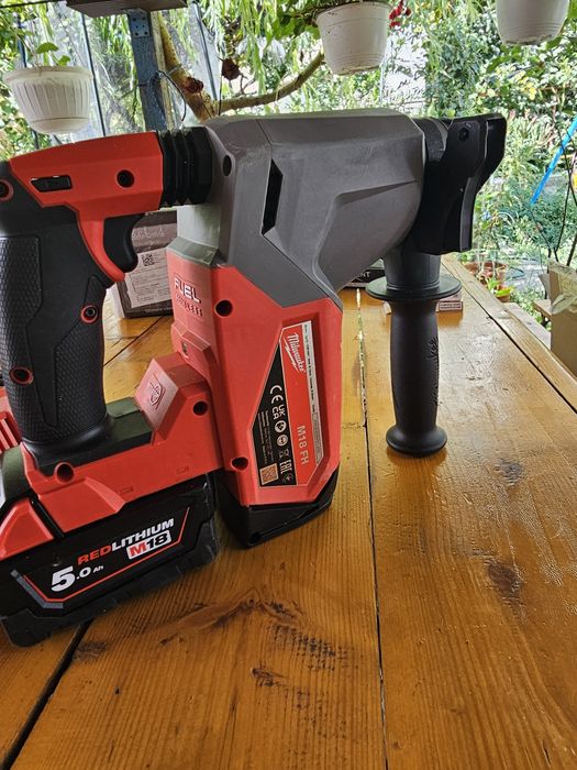 Rotopercutor Milawukee M18 F H