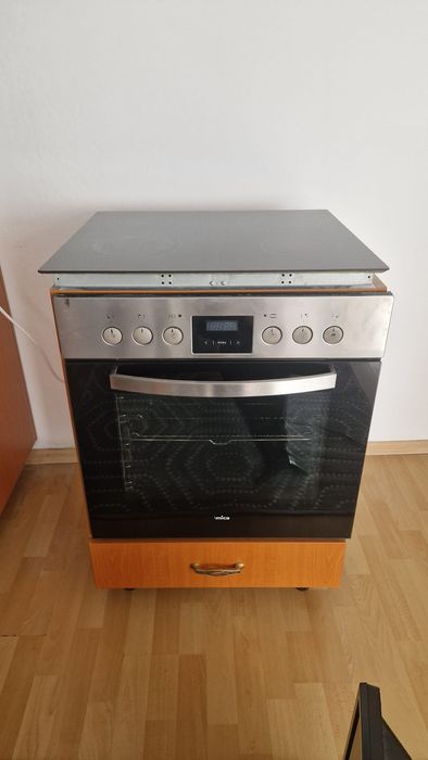 електрическа фурна с котлон