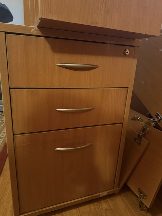 Офисная мебель, стулья