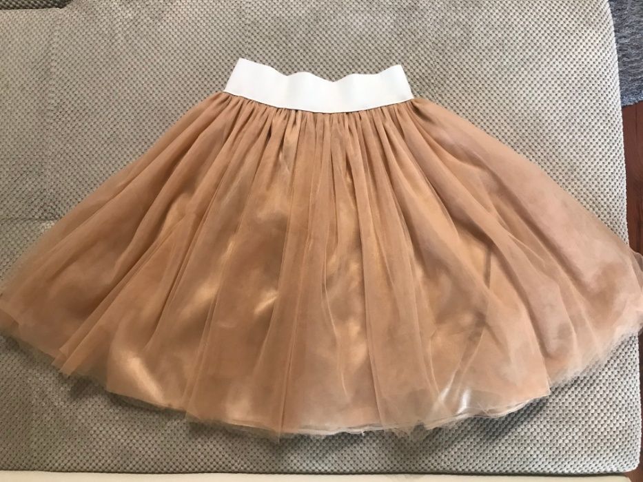 Тюлена пола цвят пудра