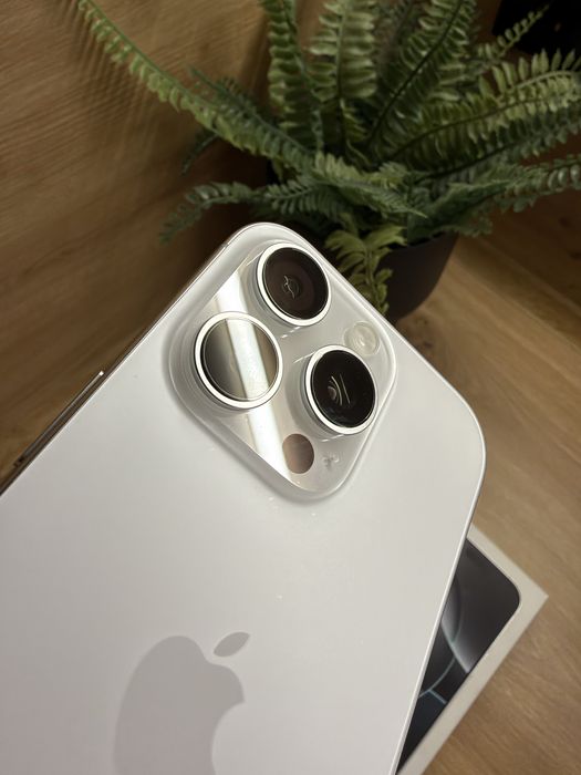 iPhone 16 Pro 128 GB - Буквално като нов!