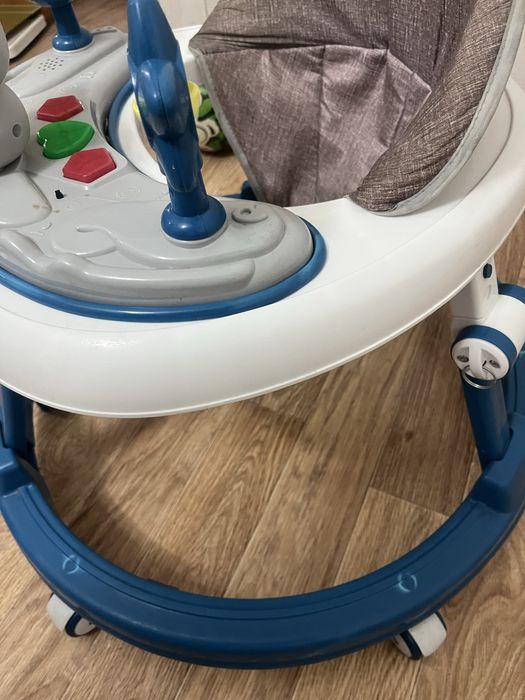 Продам ходунок в отличном состояний